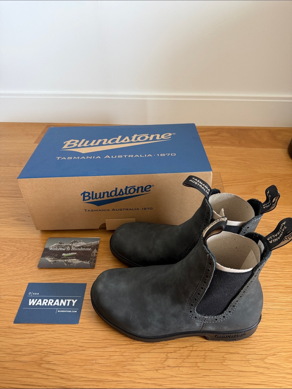 NWT Blundstone Women’s Originals 1630 High Top Boots US 7.5